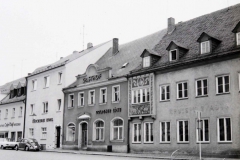 25. Marktplatzansicht Druckerei Kohl  Cafe Ries Goldener Löwe in Tirschenreuth