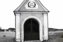 34. Kleine Kapelle an der Ortsausfahrt Tirschenreuth Richtung Hohenwald