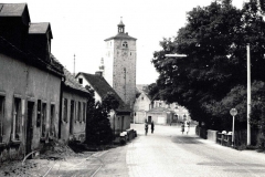 51. Ortseinfahrt Richtung Klettnersturm mit alten Häusern in Tirschenreuth