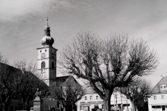 54. Alte Ansicht ober Marktplatz mit Ladengeschäft Walbrunn und Optik Saller