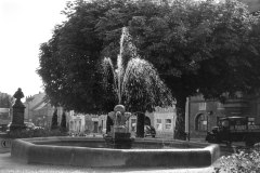 Nr.-180-Springbrunnen-am-oberen-Marktplatz-Tirschenreuth