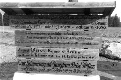 Nr.-198-Totenbretter-in-Brunn